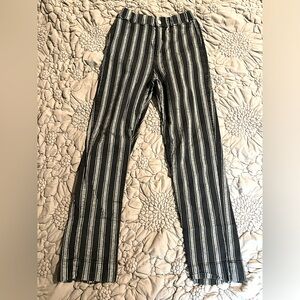 Brandy Melville High waisted Cropped button up trousers